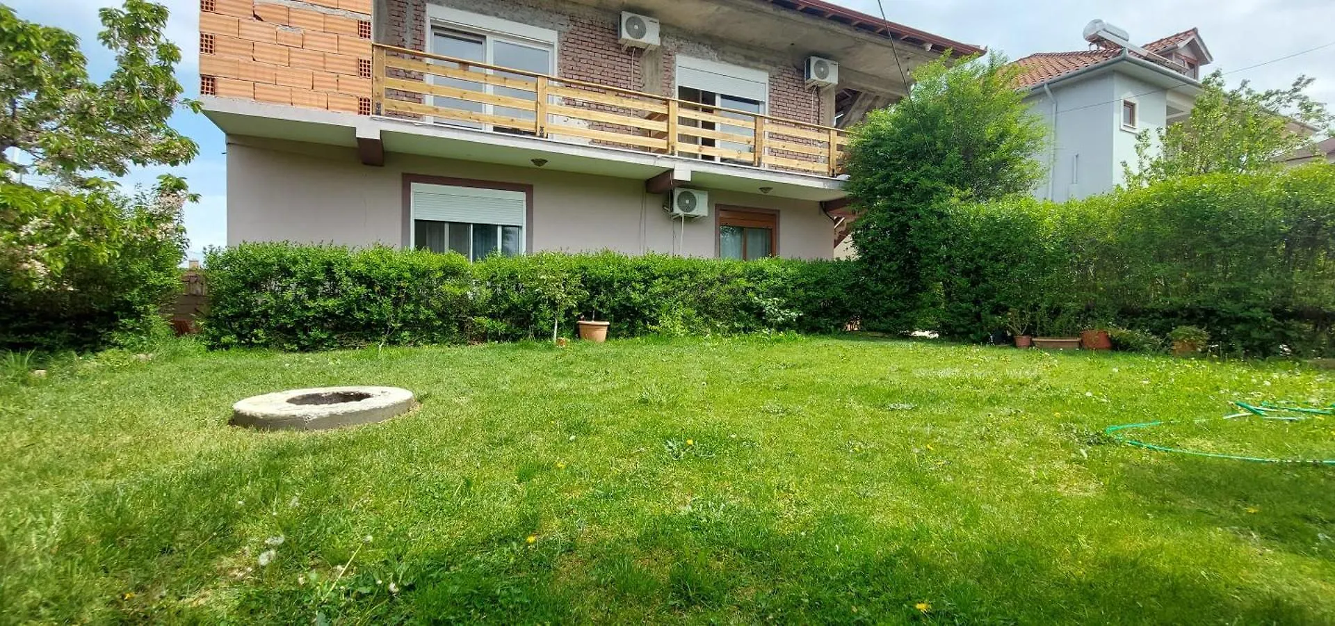 Villa Nathanael Pogradec Albania
